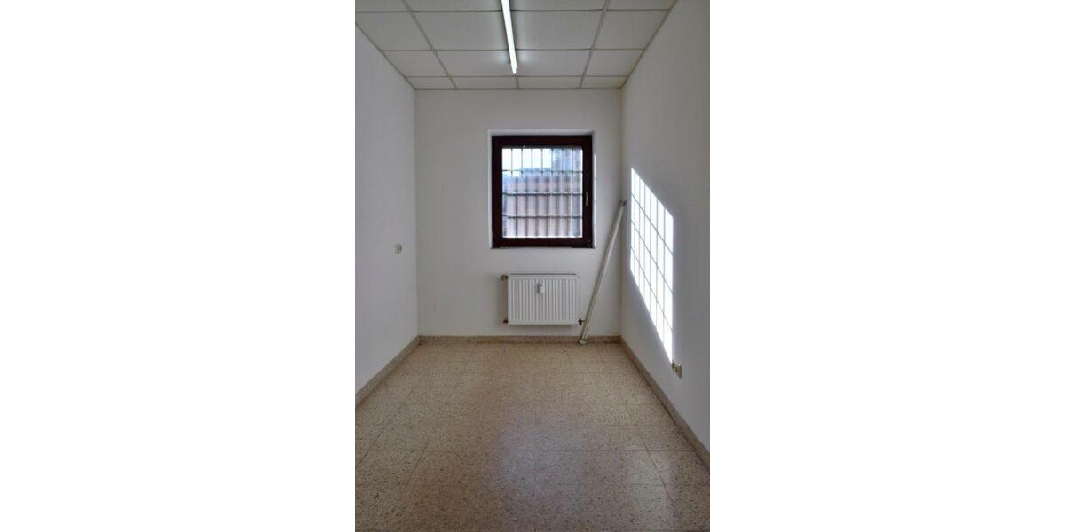 150 m2 Gewerbefläche ab sofort in 93155 Hemau zu vermieten zimmer