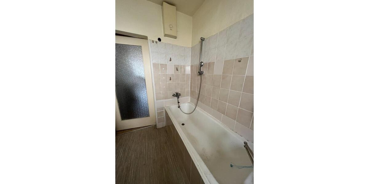 Doppelhaushälfte Genthin - 4 Zimmer, 122 m&sup2;, 79.000&euro; | Angebot:24680102