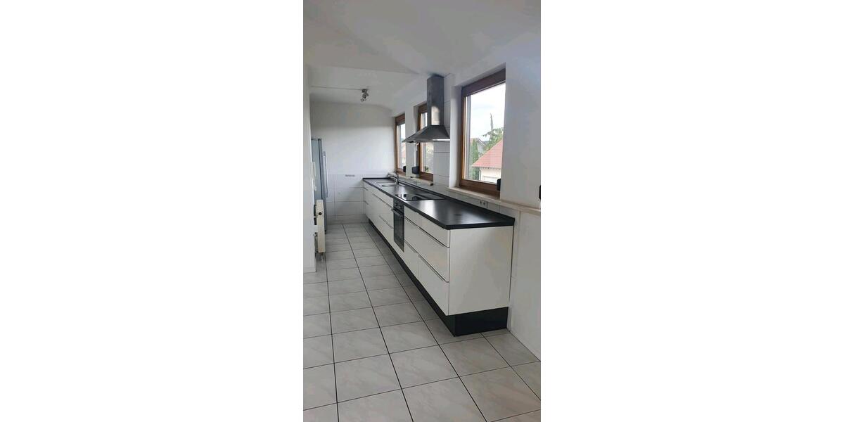 Dachgeschosswohnung in Rasdorf 750 EUR zzgl. Nebenkosten zimmer