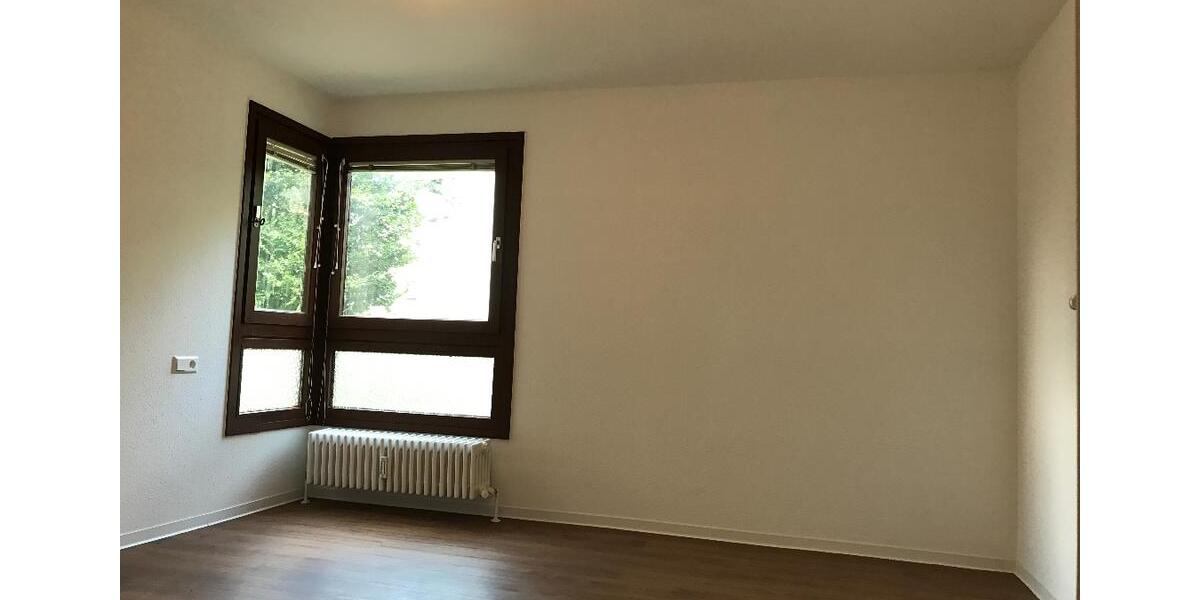 Etagenwohnung Esslingen am Neckar Pliensauvorstadt - 2 Zimmer, 65 m&sup2;, 624&euro; | Angebot:19928136