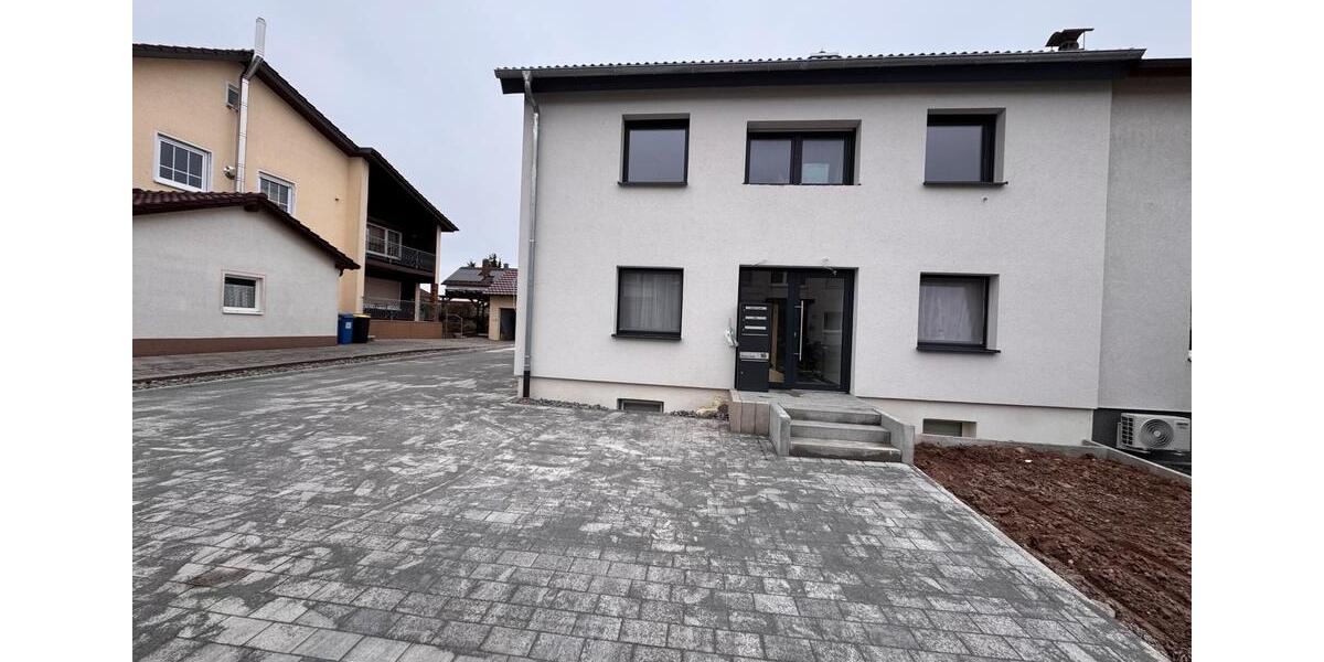 Frisch renovierte 4 Familien Haus 13 zimmer