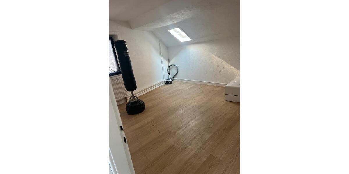 Doppelhaushälfte Taunusstein - 4 Zimmer, 200 m&sup2;, 320.000&euro; | Angebot:25931134