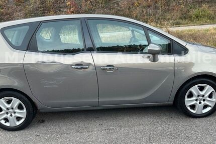 Opel Meriva 199.000 km 2.999 &euro; Altensteig 72213