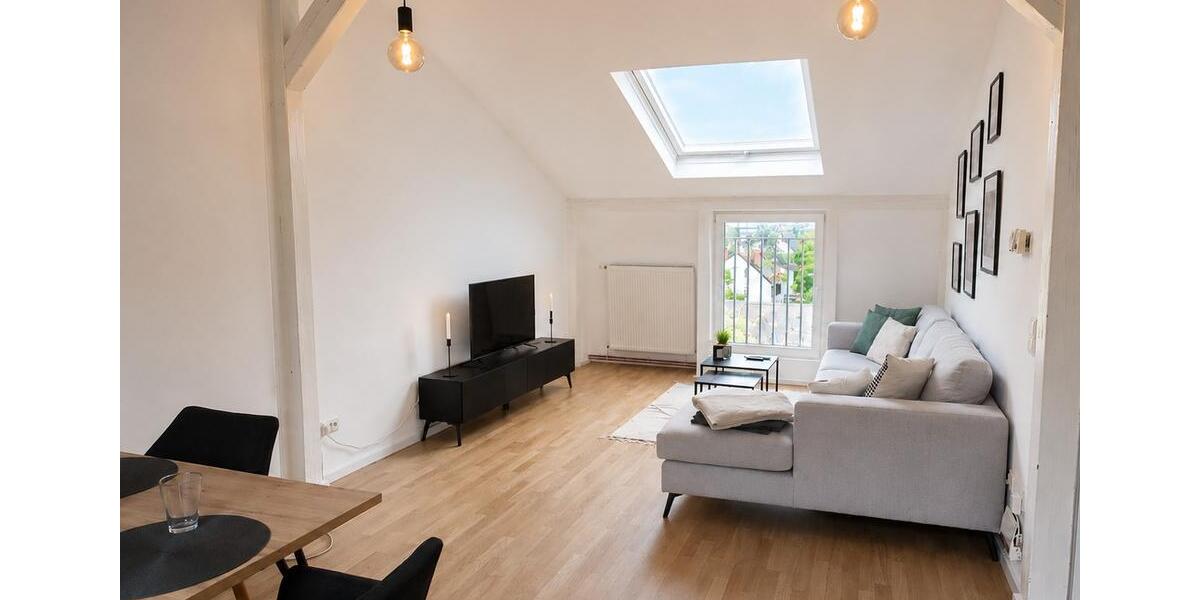Dachgeschoßwohnung Frankfurt am Main Unterliederbach - 3.5 Zimmer, 74 m&sup2;, 1.240&euro; | Angebot:26611209