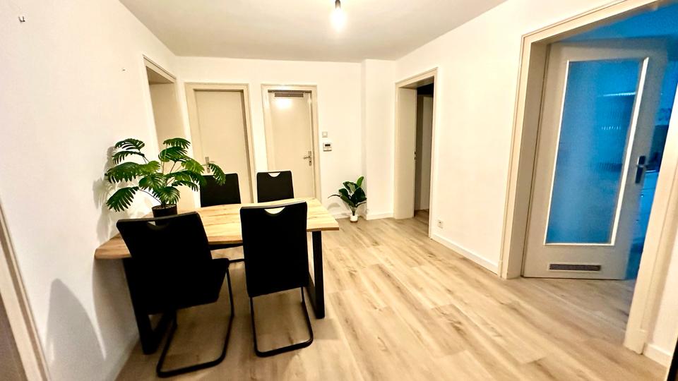Wohnen auf Zeit Stuttgart Bad Cannstatt - 1 Zimmer, 16 m&sup2;, 690&euro; | Angebot:26395631