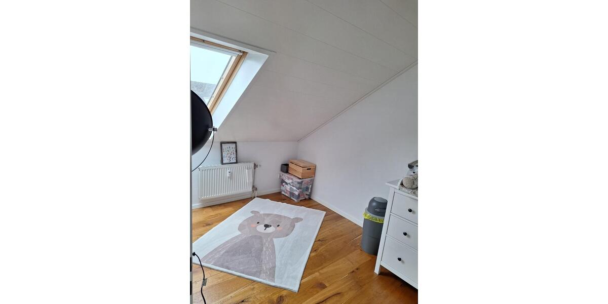 Dachgeschoßwohnung March - 3 Zimmer, 80 m&sup2;, 375.000&euro; | Angebot:25342347