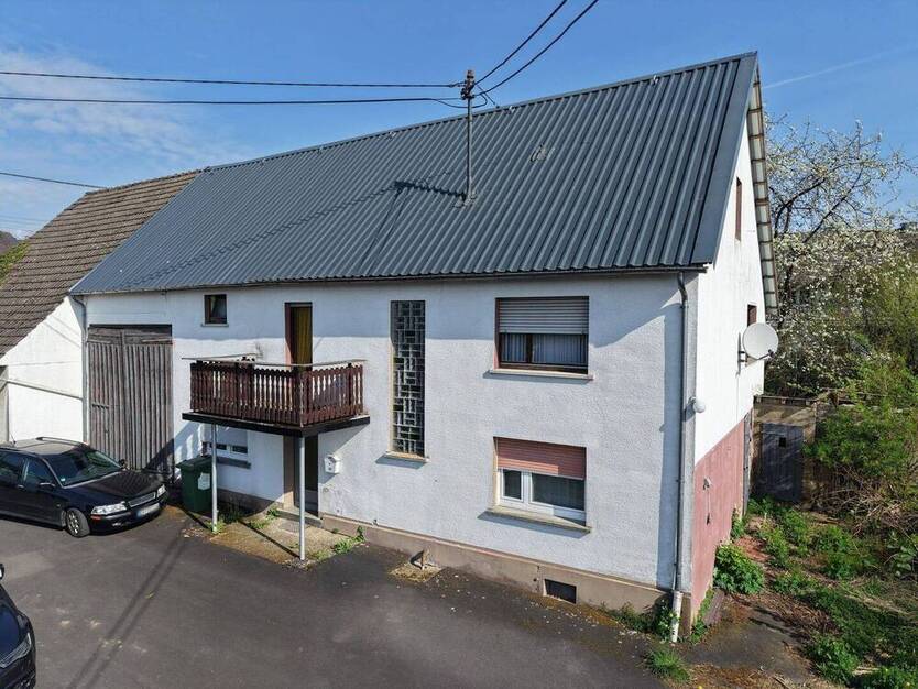 Handwerkerhaus mit Scheune, Garage und Garten!
