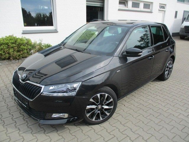 Skoda Fabia 21.500 km 15.900 € Halen 49685