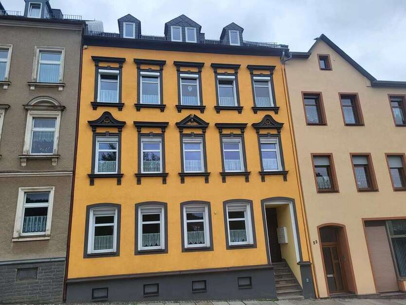 Haus zum Kaufen in Hohenstein-Ernstthal 110.000 € 225 m²