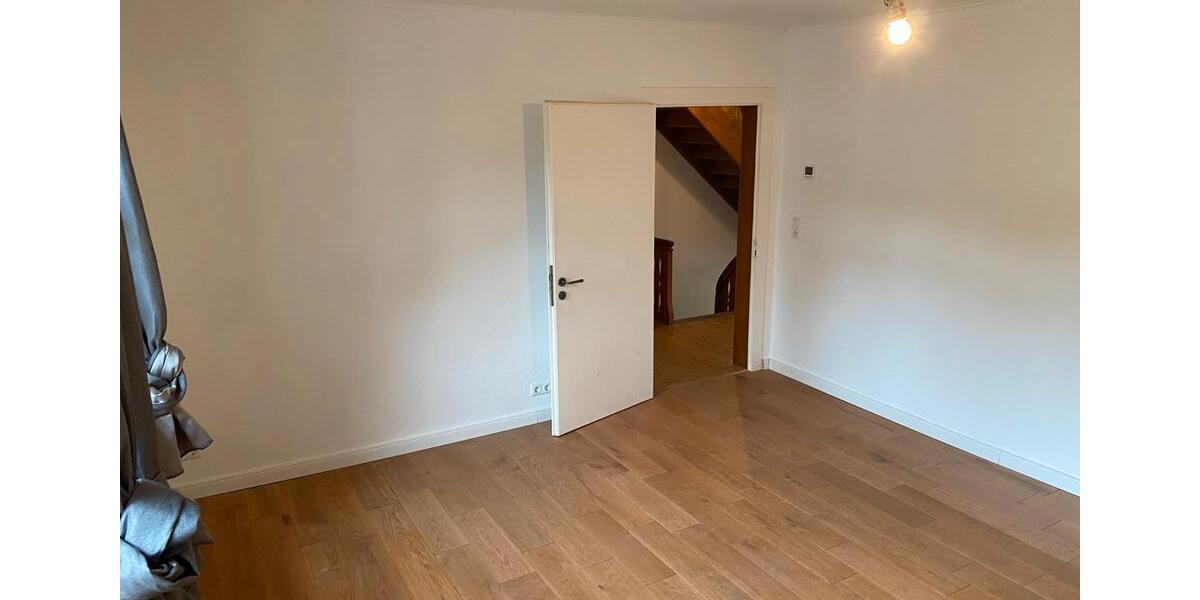 Bauernhaus, Landhaus Bad Berleburg - 5 Zimmer, 160 m&sup2;, 250.000&euro; | Angebot:26612835