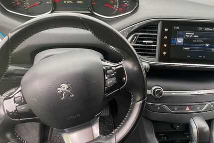 Peugeot 308 110.000 km 9.500 &euro; Neckartenzlingen 72654