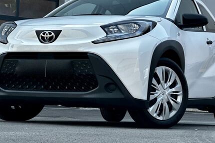 Toyota Aygo (X) 30.459 km 12.221 € Siegen 57072