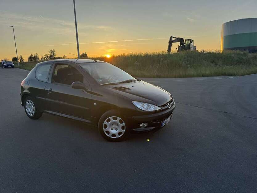 206