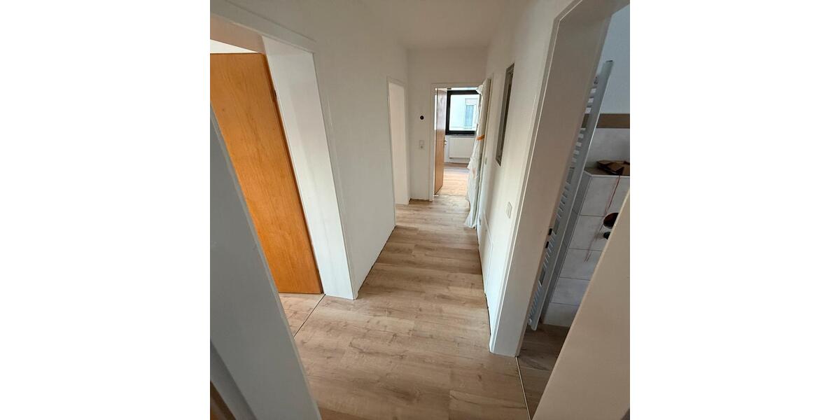 Erstbezug nach Kernsanierung: 4-Zimmer Ergeschosswohnung 4 zimmer