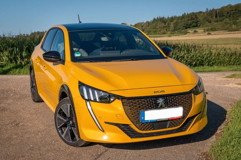 Peugeot e-208 27.000 km 19.500 € Treuchtlingen 91757