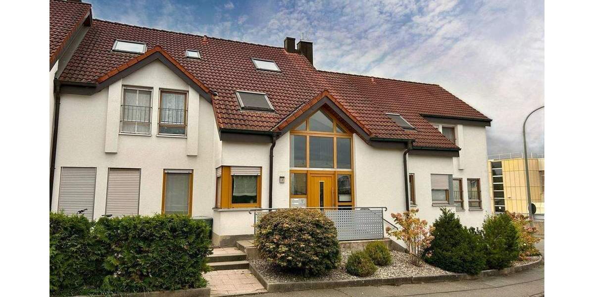 Ihr neues Zuhause im Dachgeschoss...Sonnige 3-Zimmer-DG-Wohnung in Höchstadt 3 zimmer