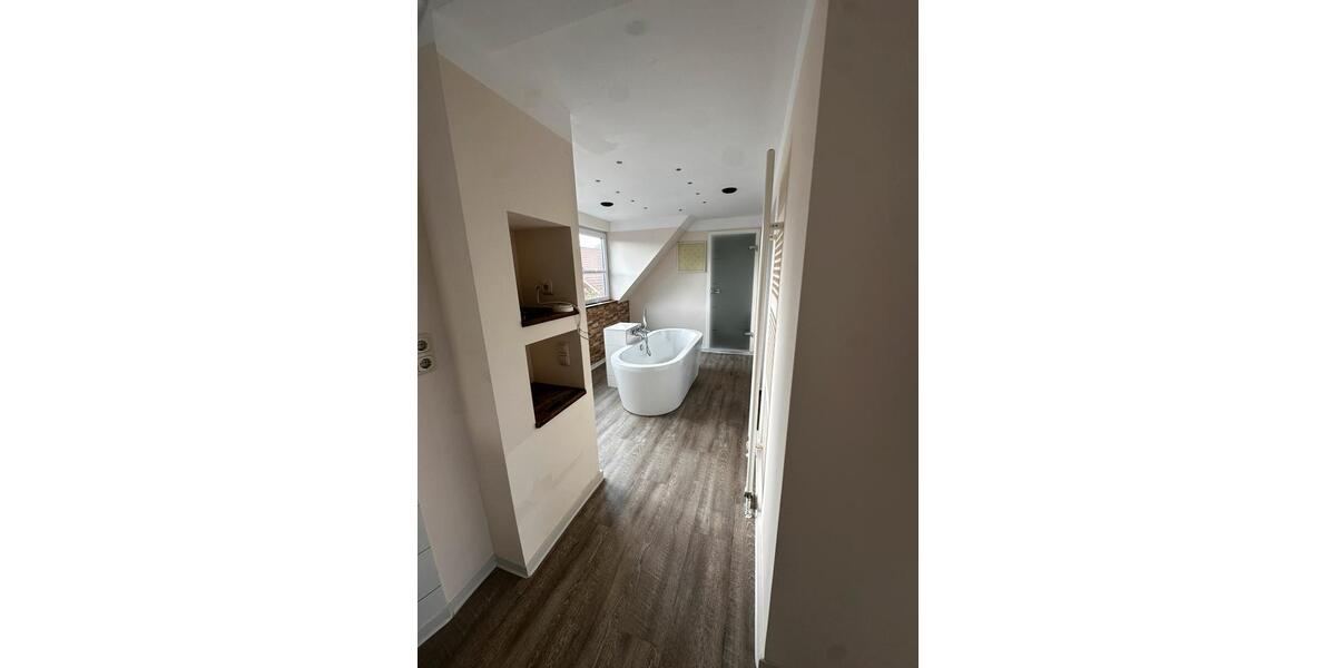 Doppelhaushälfte Heikendorf - 3 Zimmer, 120 m&sup2;, 1.550&euro; | Angebot:26273685