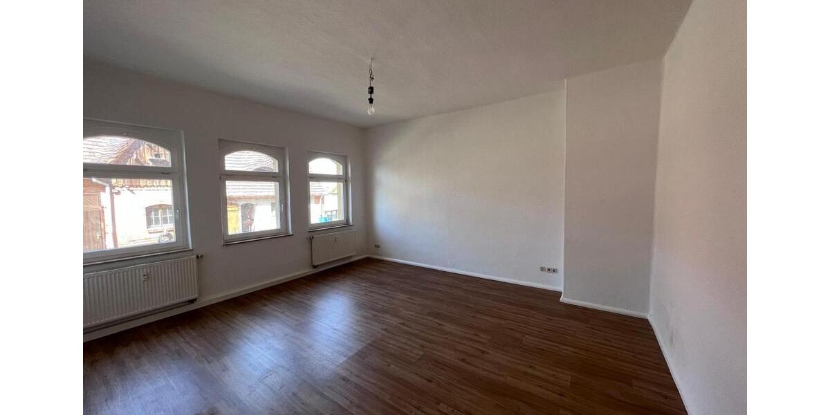 Erdgeschoßwohnung Querfurt - 3 Zimmer, 109 m&sup2;, 505&euro; | Angebot:26123970