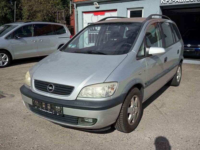 Opel Zafira 158.828 km 1.095 € München 81249