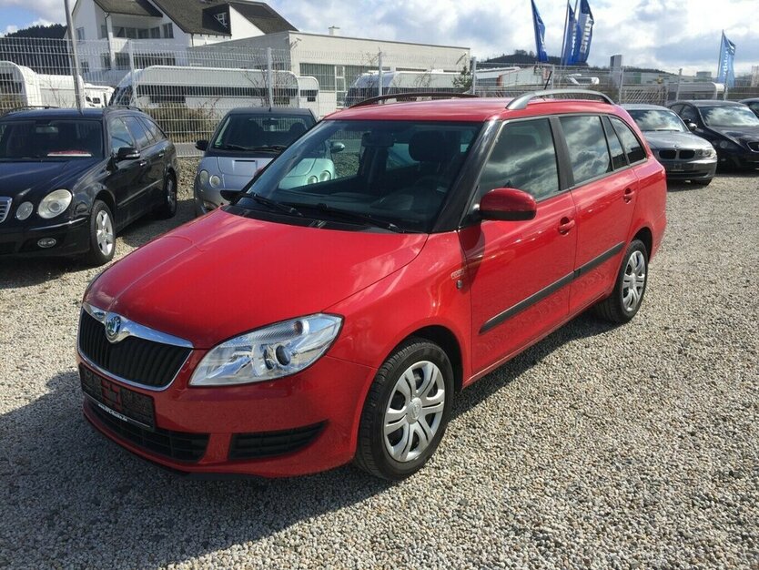 Skoda Fabia Family,Klimaaut.,AHK,Temp.,Tüv Neu! 150.000 km 4.990 € Himmelkron 95502