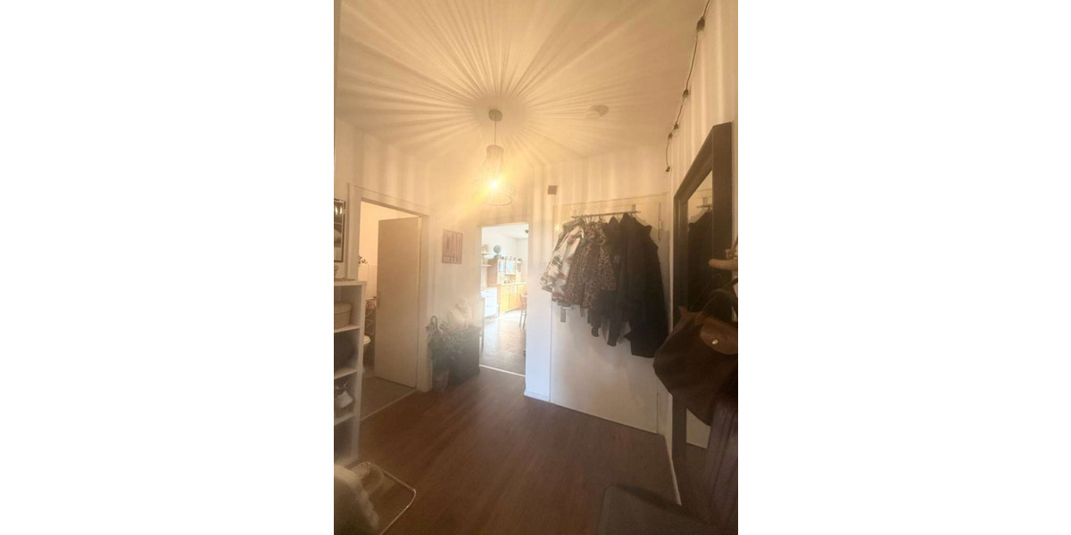 Etagenwohnung Düsseldorf Bilk - 2 Zimmer, 62 m&sup2;, 806&euro; | Angebot:25372632