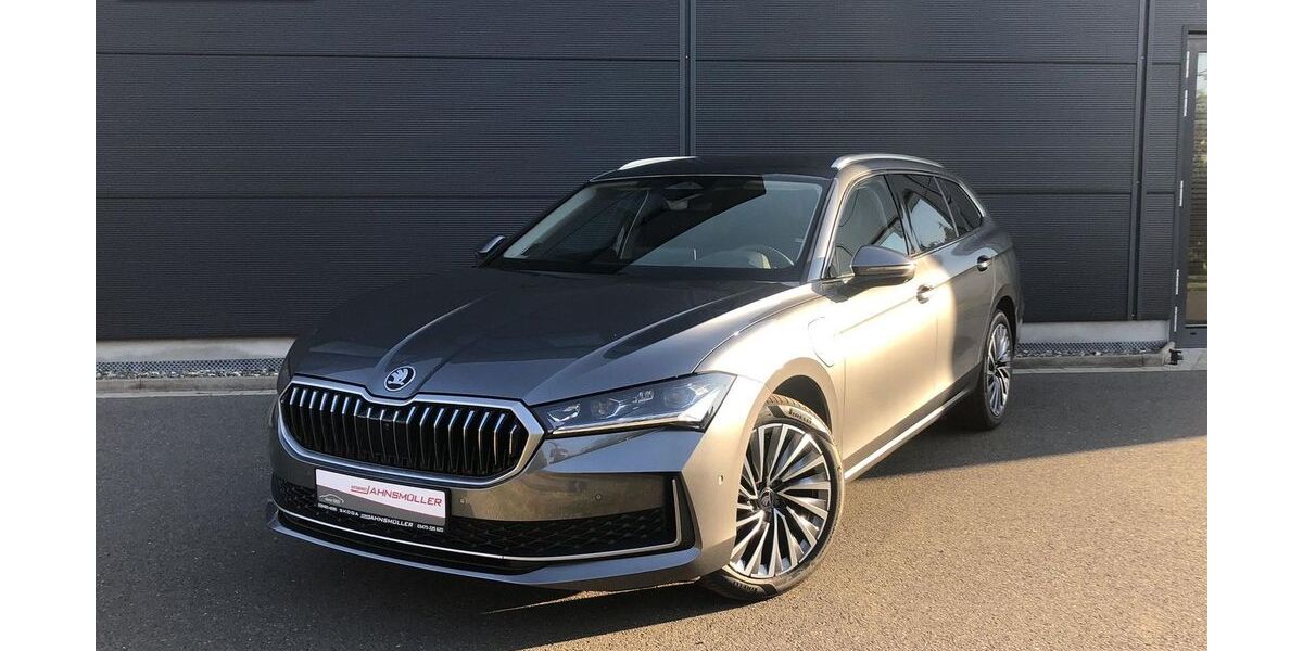 Skoda Superb 3.067 km 44.900 &euro; Quedlinburg OT Gernrode 06485