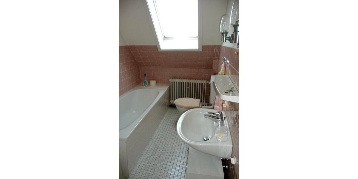 Dachgeschoßwohnung Winsen (Luhe) - 3.5 Zimmer, 63 m&sup2;, 810&euro; | Angebot:25825494