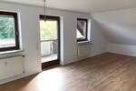 Dachgeschoßwohnung Altendorf - 4.5 Zimmer, 108 m&sup2;, 990&euro; | Angebot:25420737