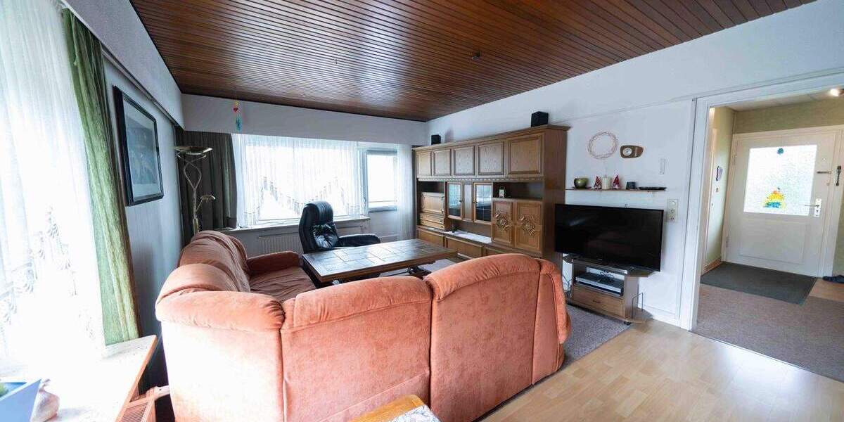 Einfamilienhaus Uetersen - 5 Zimmer, 150 m&sup2;, 319.000&euro; | Angebot:25697874