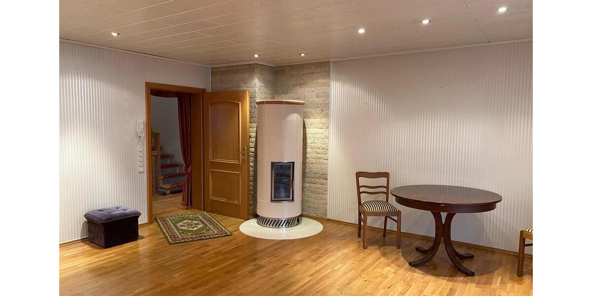 Einfamilienhaus Korbach - 4 Zimmer, 156 m&sup2;, 1.550&euro; | Angebot:25901038