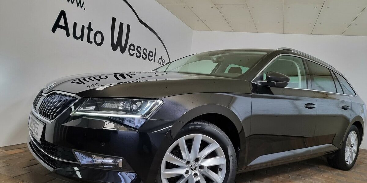 Skoda Superb Style Bi-Xenon AHK ACC SHZ Navi Tempomat 123.550 km 17.900 &euro; Garrel 49681