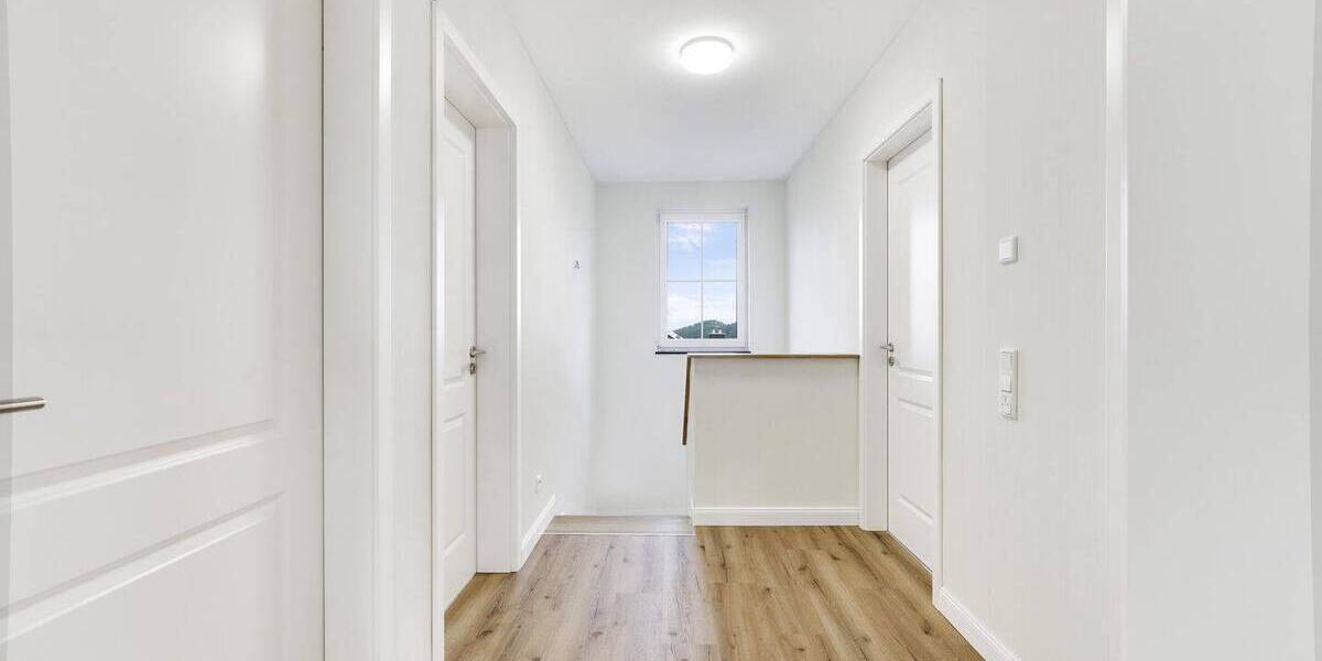 Einfamilienhaus Willingen Usseln - 9 Zimmer, 238 m&sup2;, 749.000&euro; | Angebot:25654241
