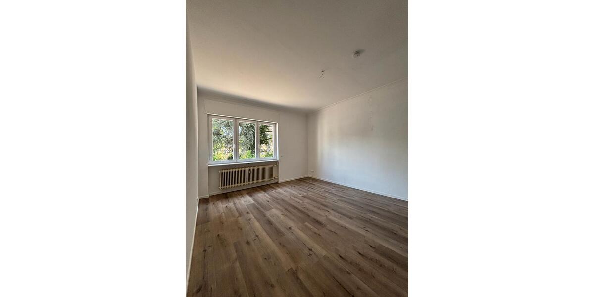 Erdgeschoßwohnung Kirkel - 2 Zimmer, 90 m&sup2;, 690&euro; | Angebot:26348046