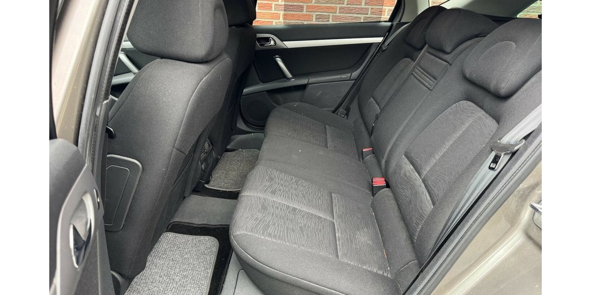 Peugeot 407 1. Hand nur 91tkm Kampfspuren 91.000 km 3.999 &euro; Hamburg 22339