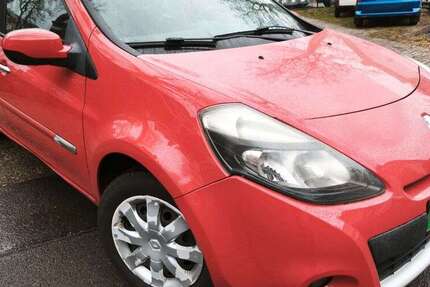 Renault Clio 163.000 km 2.990 &euro; Berlin - Schöneberg 10781