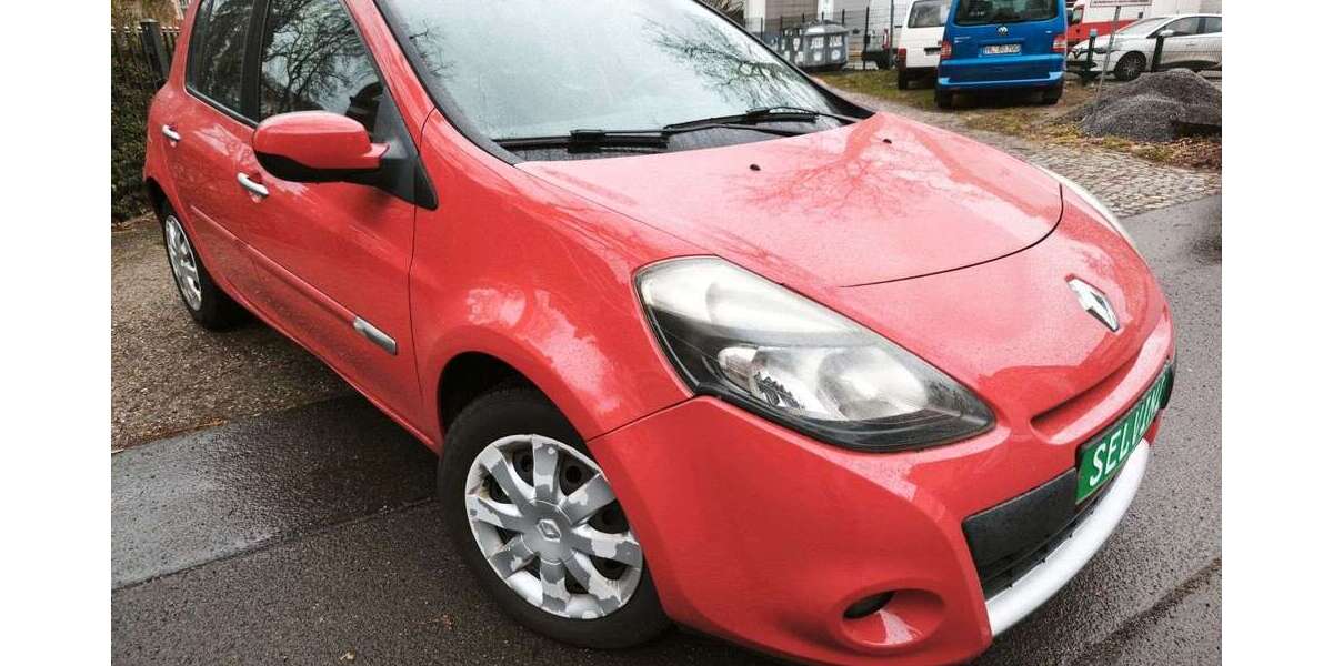 Renault Clio 163.000 km 2.990 &euro; Berlin - Schöneberg 10781