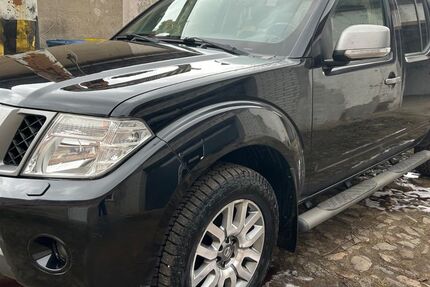 Nissan Navara 172.000 km 15.999 &euro; Tangerhütte 39517