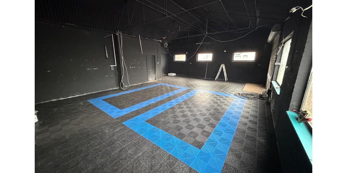 Halle für Automobilbranche, Werkstatt, Aufbereitung etc. zimmer