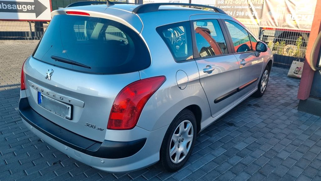 Peugeot 308 96.500 km 3.100 &euro; Trier 54292