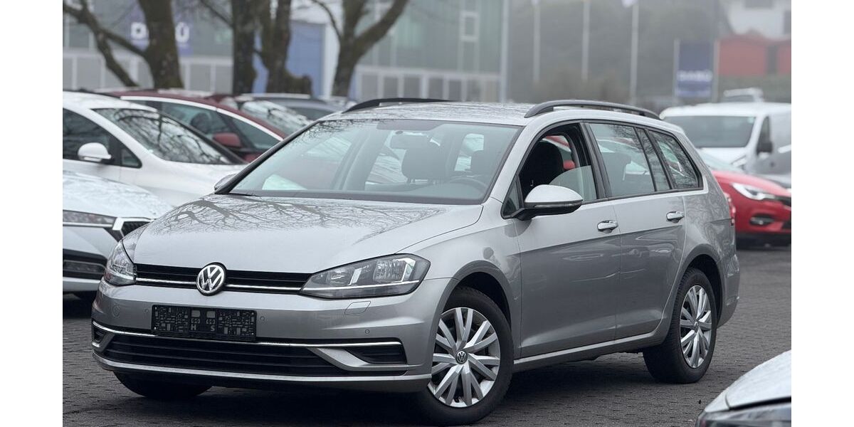VW Golf 83.000 km 12.795 &euro; Eschenburg - Hirzenhain Bahnhof 35713
