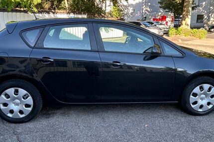 Opel Astra 127.500 km 5.700 &euro; Offenbach 63071