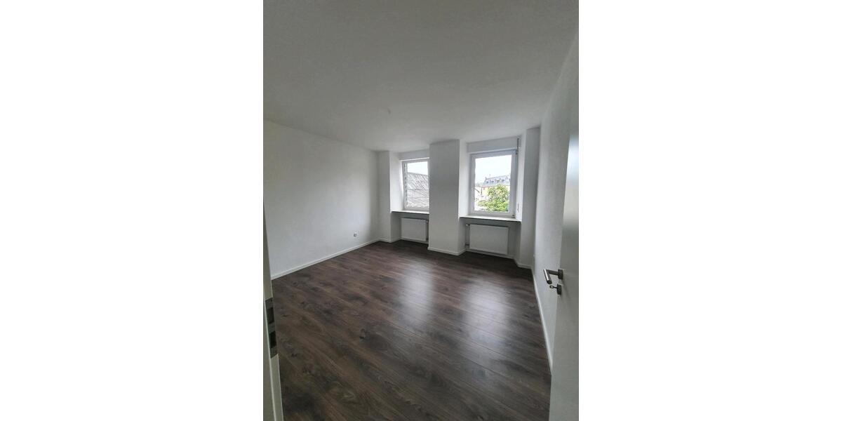 Etagenwohnung Lonnig - 4 Zimmer, 60 m&sup2;, 690&euro; | Angebot:24956646