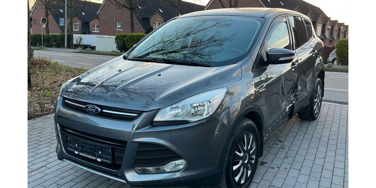 Ford Kuga 90.988 km 4.990 &euro; Paderborn 33100