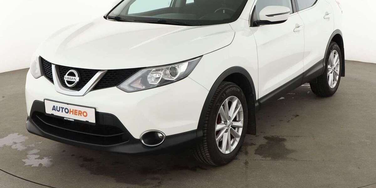 Nissan Qashqai 106.113 km 9.780 &euro; Stuttgart 70195