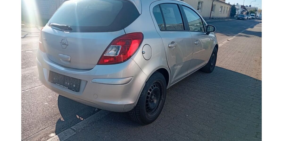 Opel Corsa 218.500 km 1.299 &euro; Hanau 63452