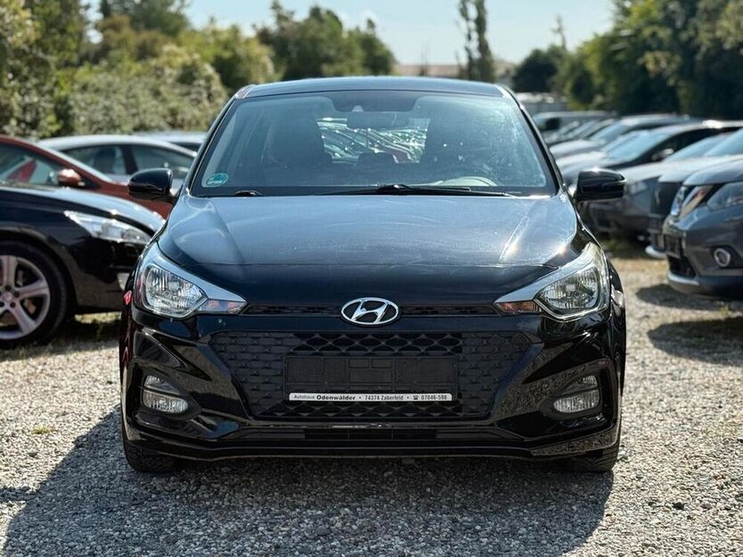 i20