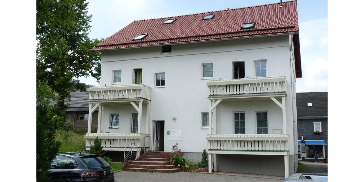 2,5 Raum-Wohnung m.Balkon, Küche, Bad (Du,Wanne) voll saniert 2.5 zimmer