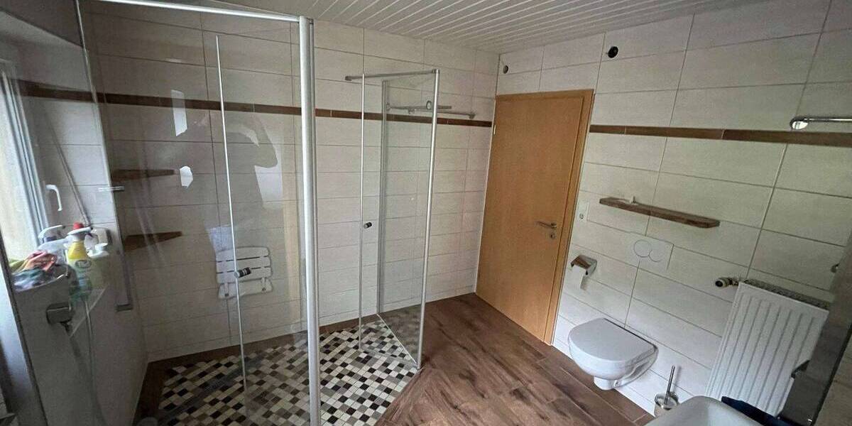 Etagenwohnung Viechtach - 4 Zimmer, 120 m&sup2;, 750&euro; | Angebot:26908959