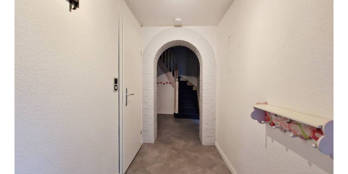 Doppelhaushälfte Büdelsdorf - 5 Zimmer, 144 m&sup2;, 330.000&euro; | Angebot:26247278