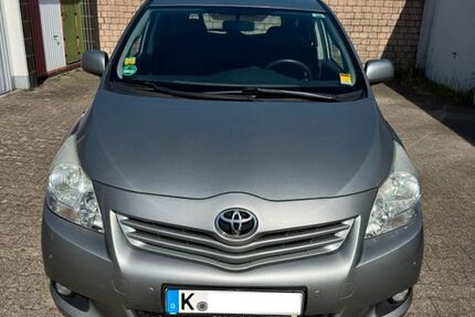 Toyota Verso 213.500 km 5.300 &euro; Köln 50765
